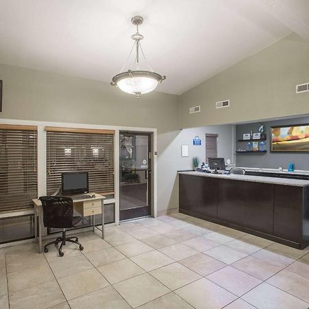 Days Inn By Wyndham Provo Esterno foto
